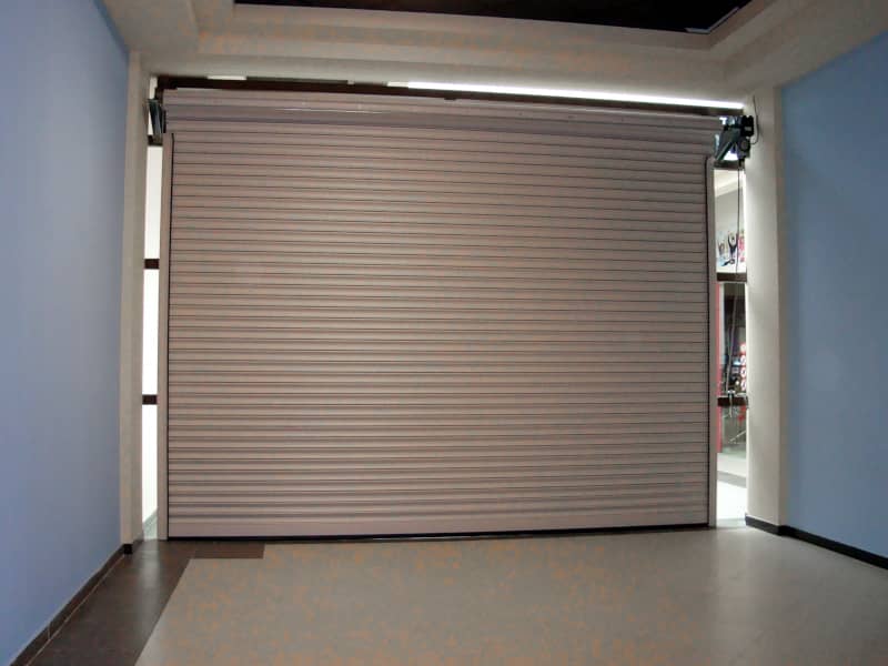 Роллетные ворота DoorHan в Саратове с установкой