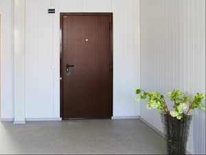 Предлагаем входные железные двери в квартиру DoorHan ЭКО 980х2050 в Саратове по выгодной цене